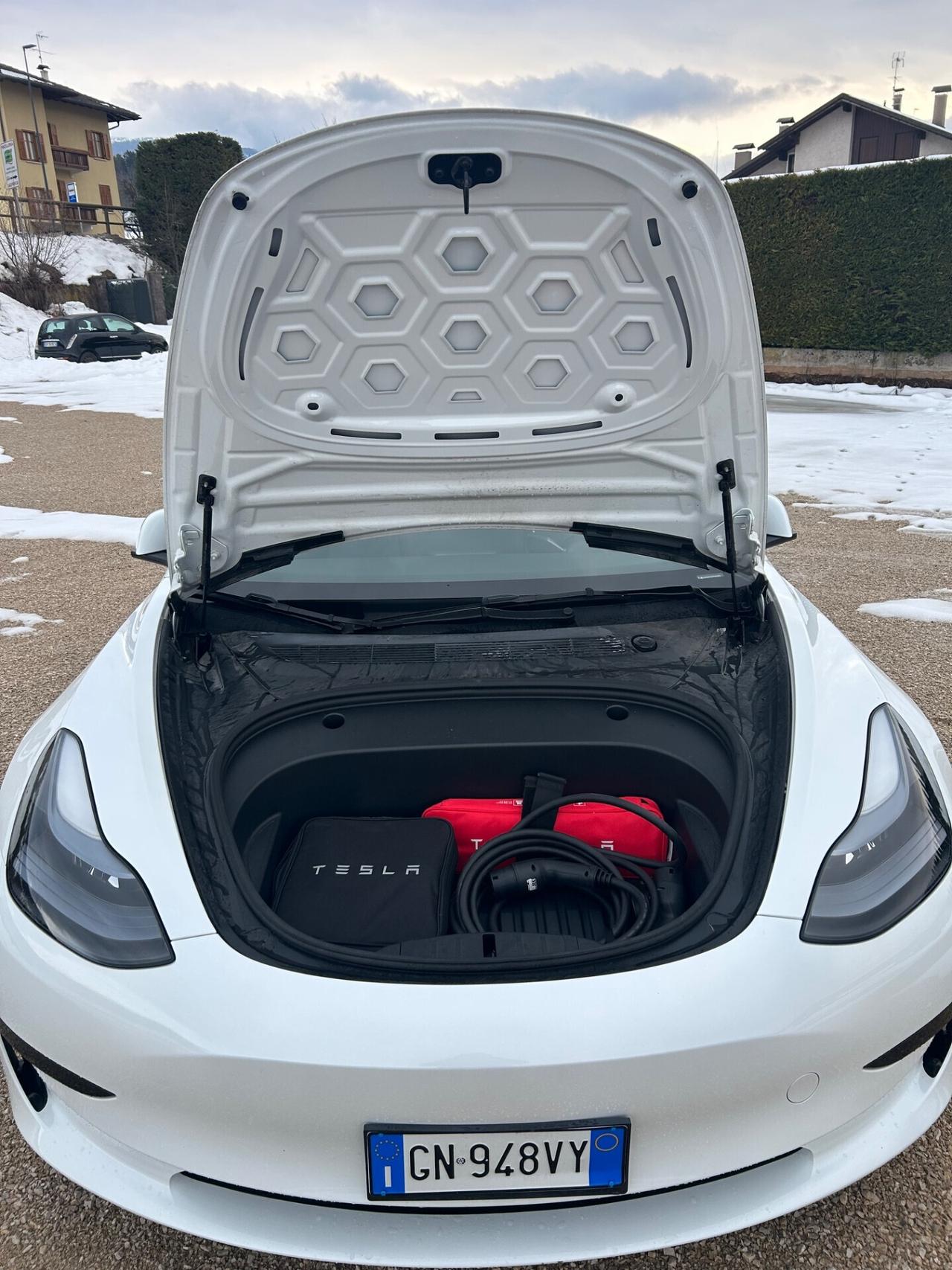 Tesla Model 3 RWD