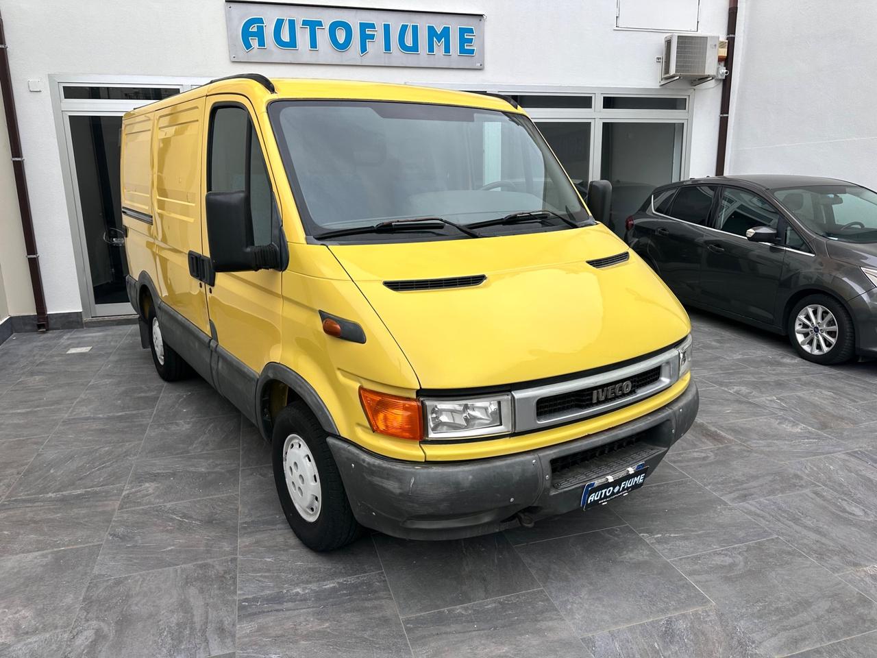 Iveco Daily 35S11 2.8 TDI PM Cabinato