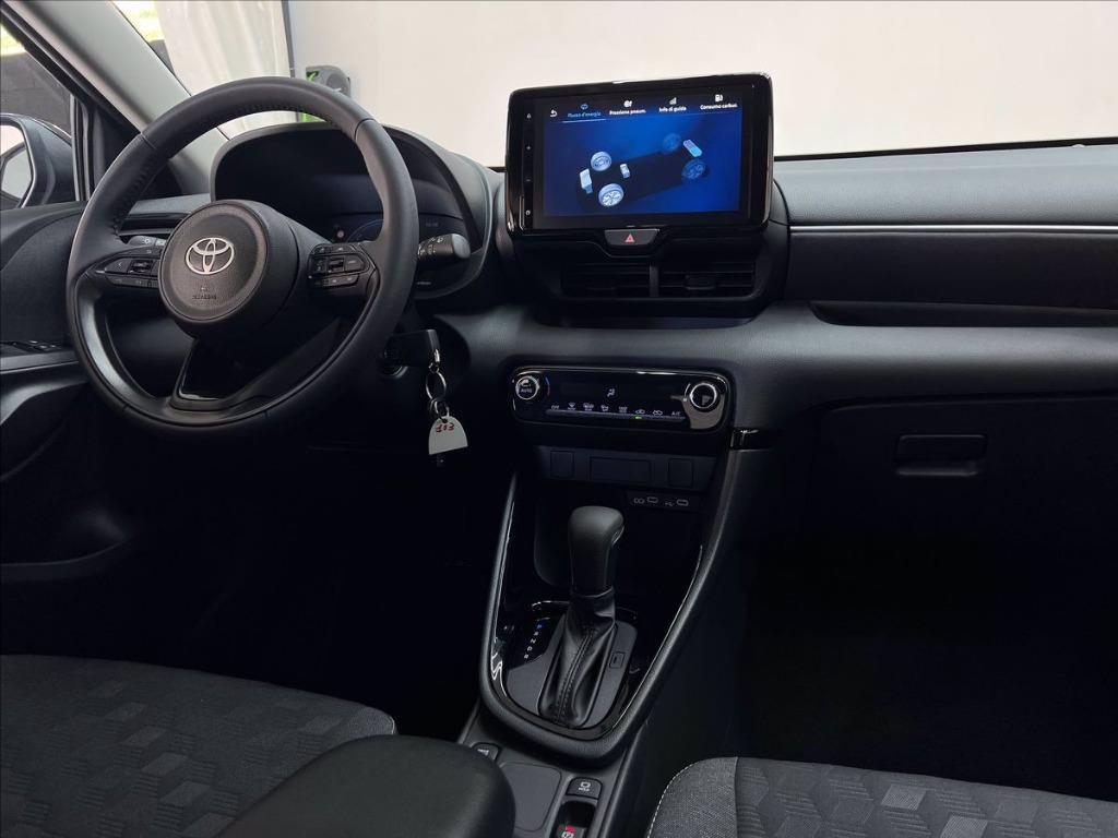 TOYOTA Yaris 1.5h Trend del 2025