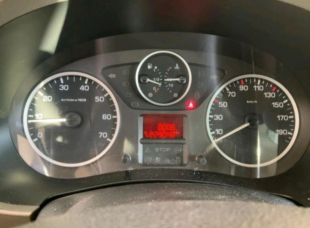 Peugeot Partner Tepee 1.6 HDi 110CV Premium