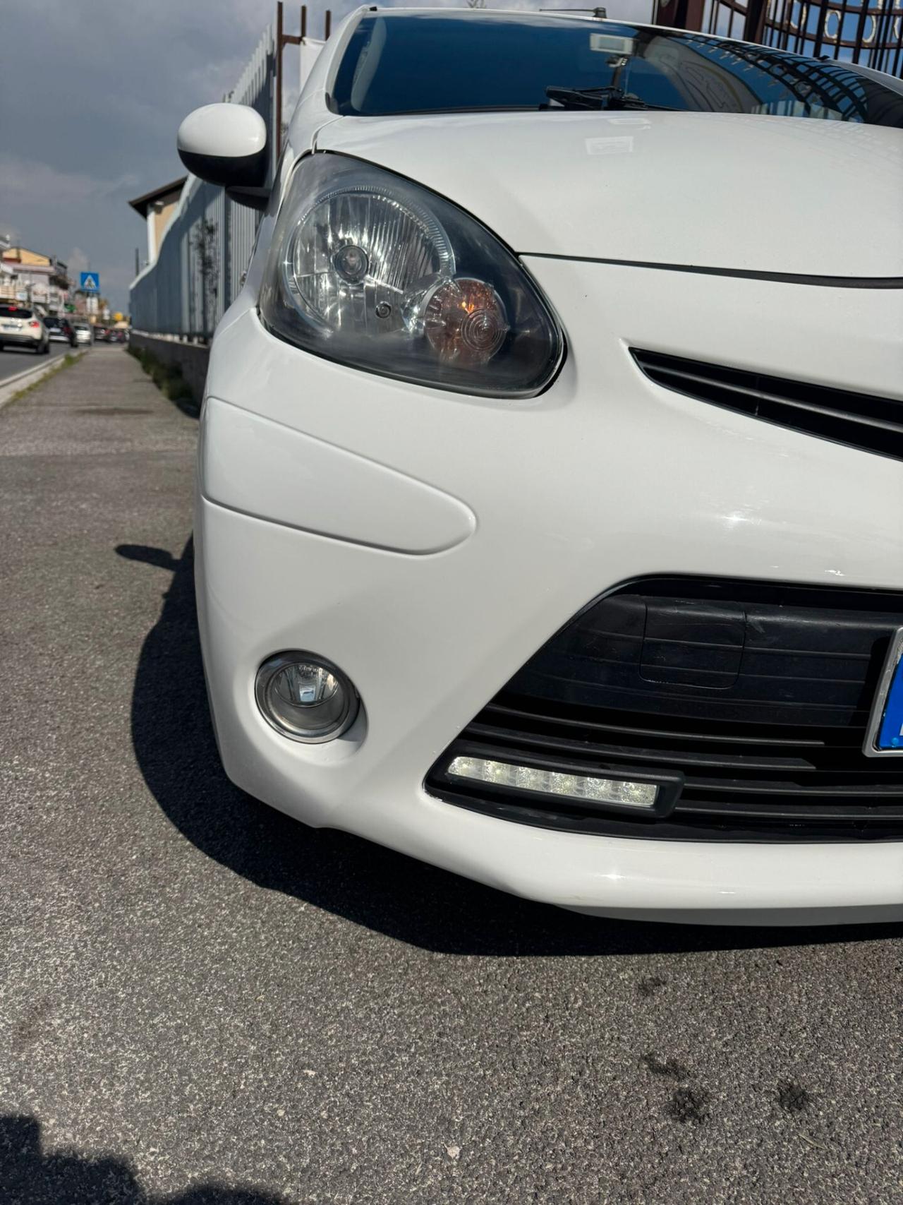 Toyota Aygo 1.0 12V VVT-i 5 porte Lounge Connect MMT