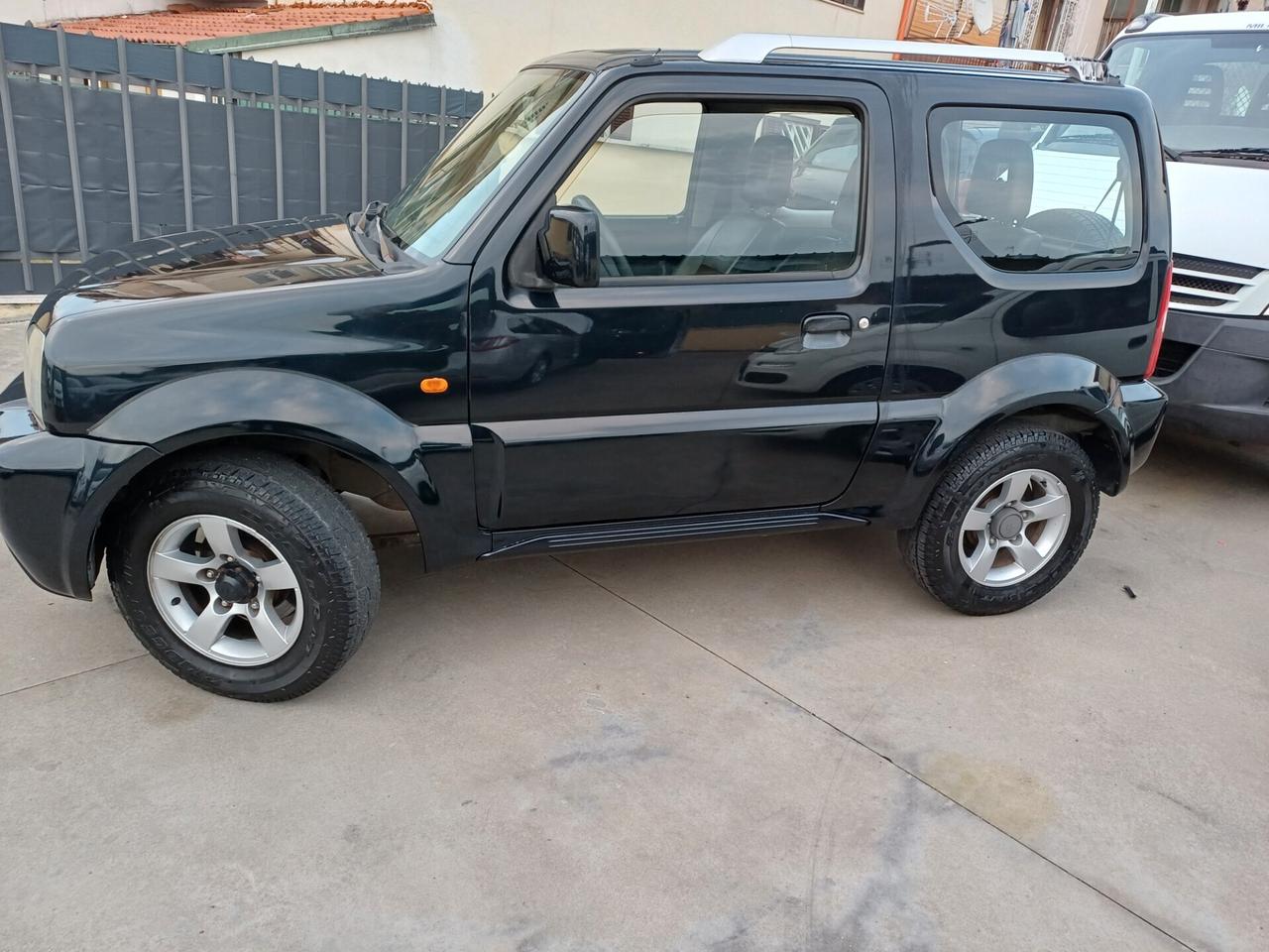 Suzuki Jimny 1.3i 16V cat 4WD