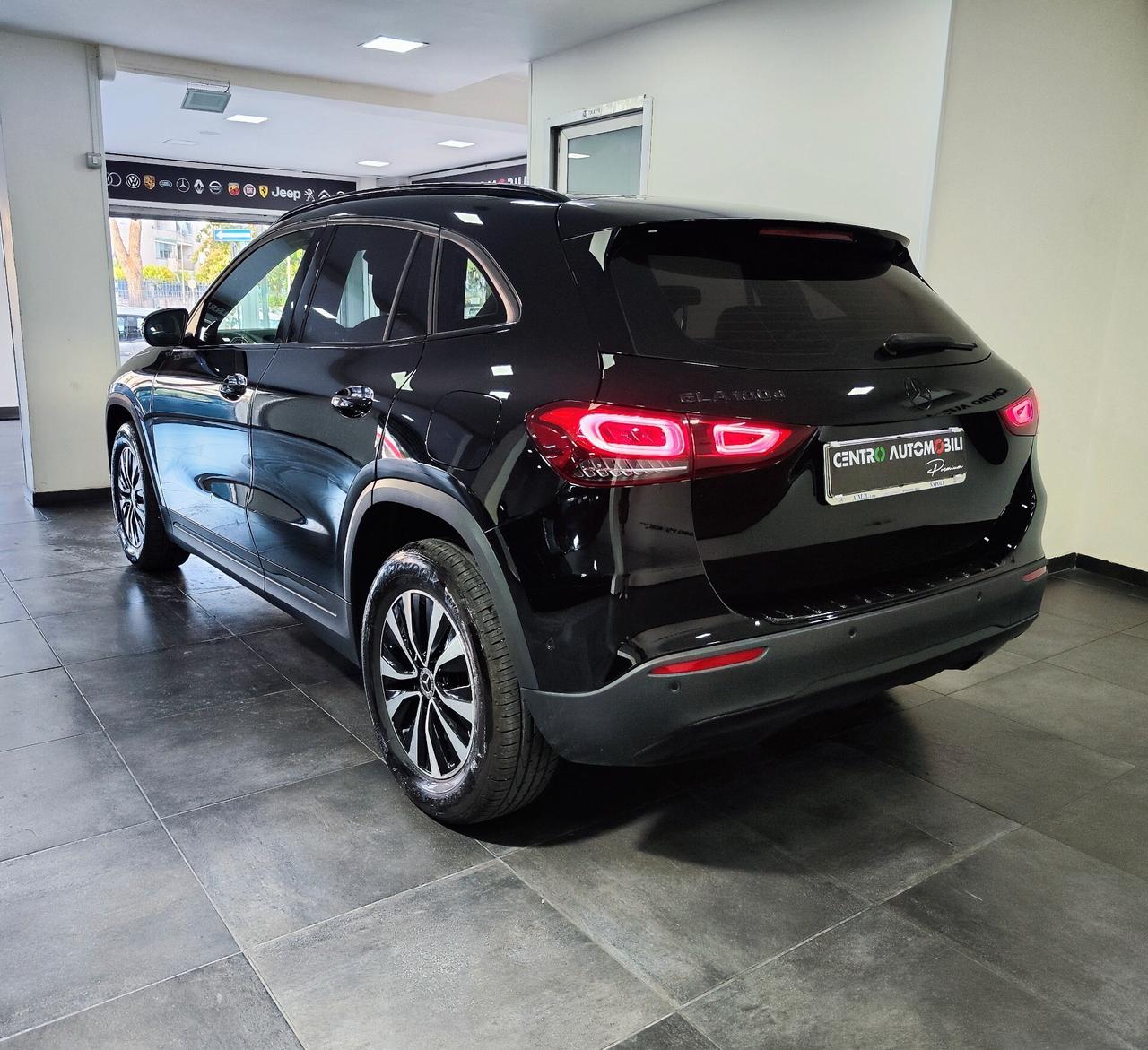Mercedes-benz GLA 180 d Automatic Sport Plus LED AMBIENTE