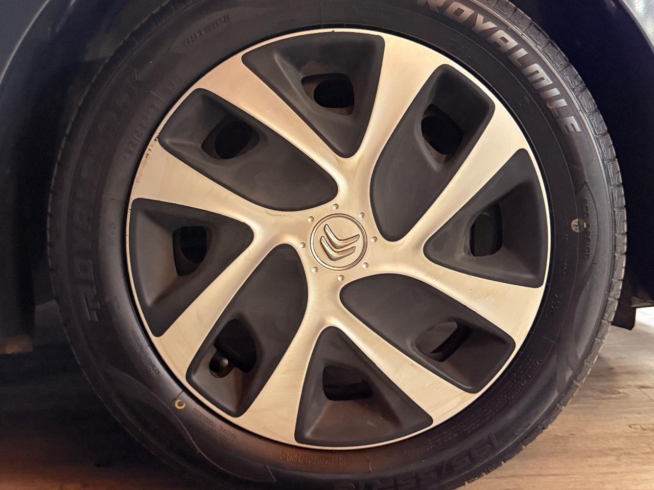 MERAVIGLIOSA CITROËN C3 PICASSO ADATTA A NEOPATENTATI