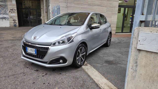 PEUGEOT 208 1° serie PureTech 82 5 porte Allure