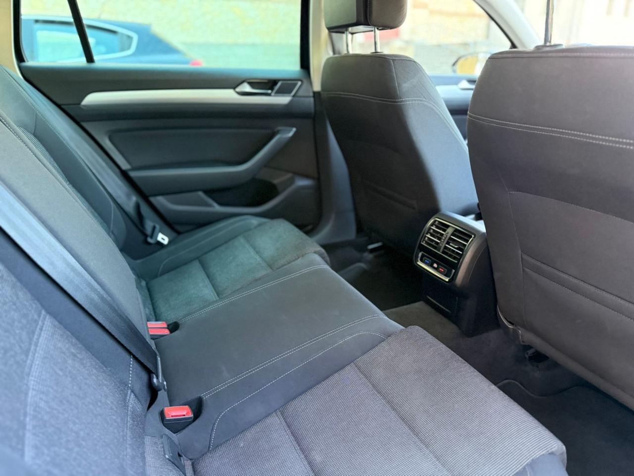 Volkswagen Passat Variant 1.6 TDI Trendline BlueMotion Technology