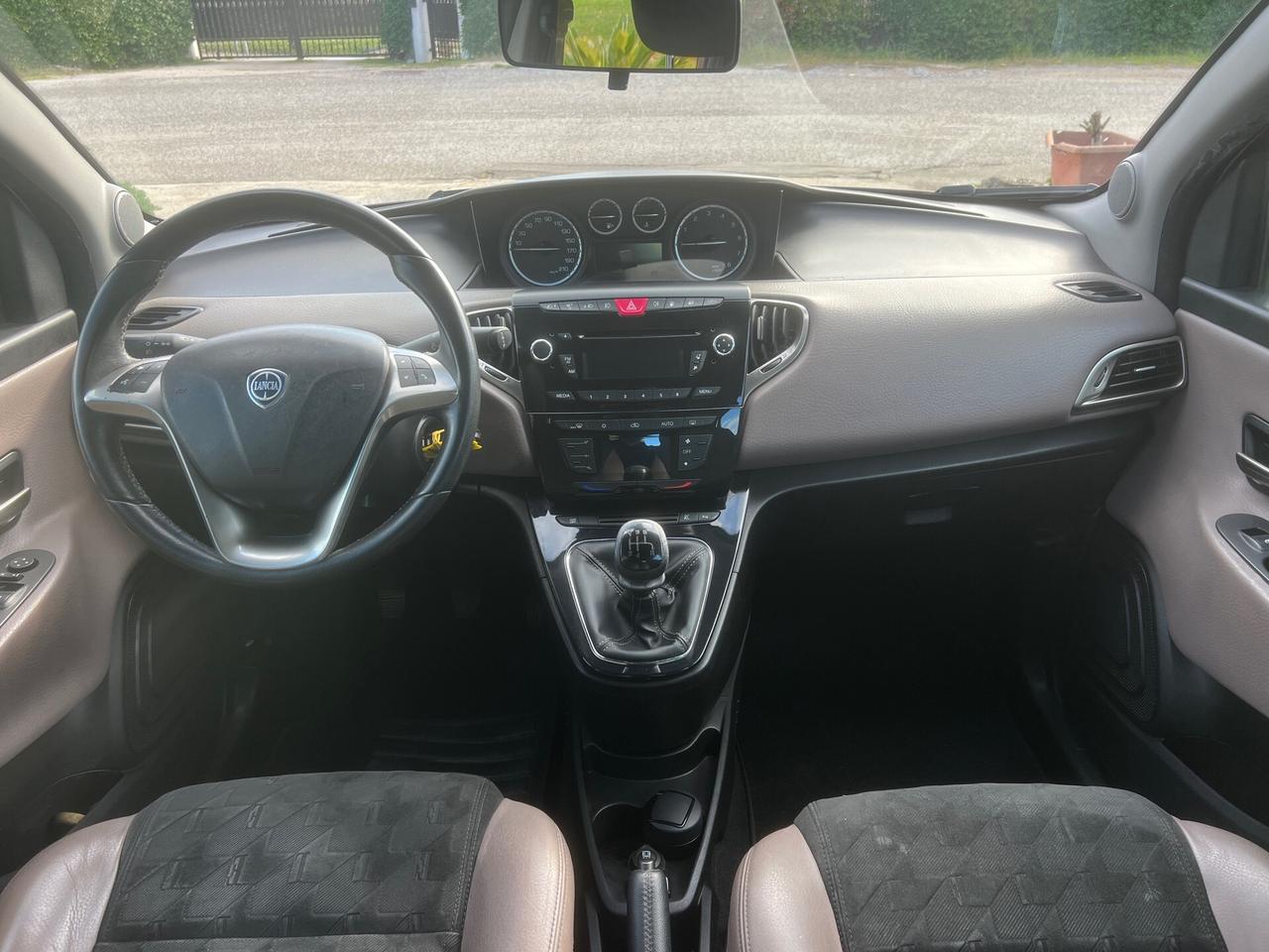 Lancia Ypsilon 1.2 69CV GPL Platinum-2015"UNIPRO"