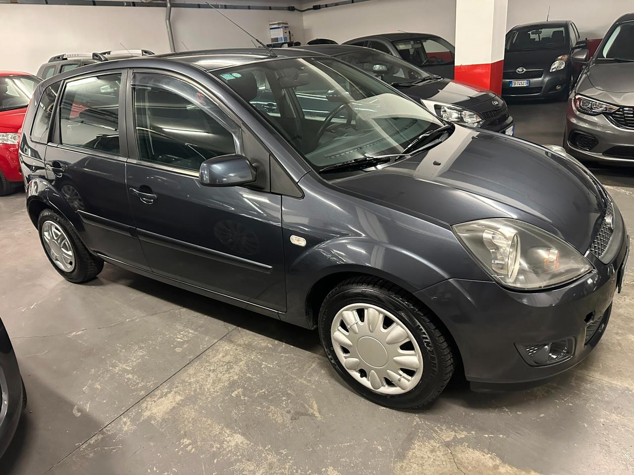 Ford Fiesta 1.2 16V 5p. Ghia