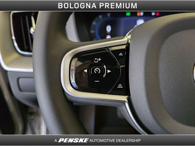 Volvo XC60 XC60 T6 Plug-in hybrid AWD automatico Plus Dark