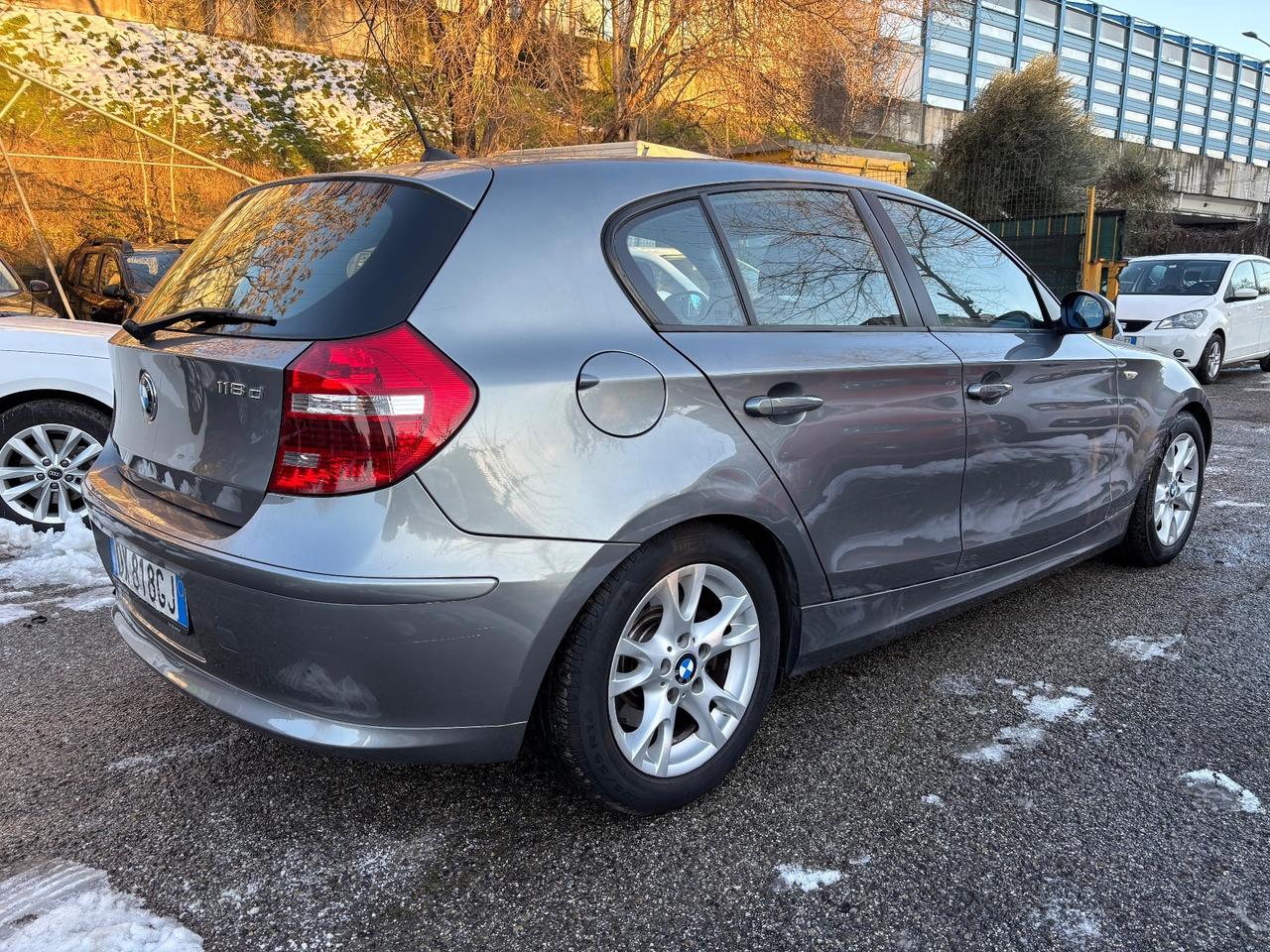 Bmw 118 118d serie 1 attiva 5 porte