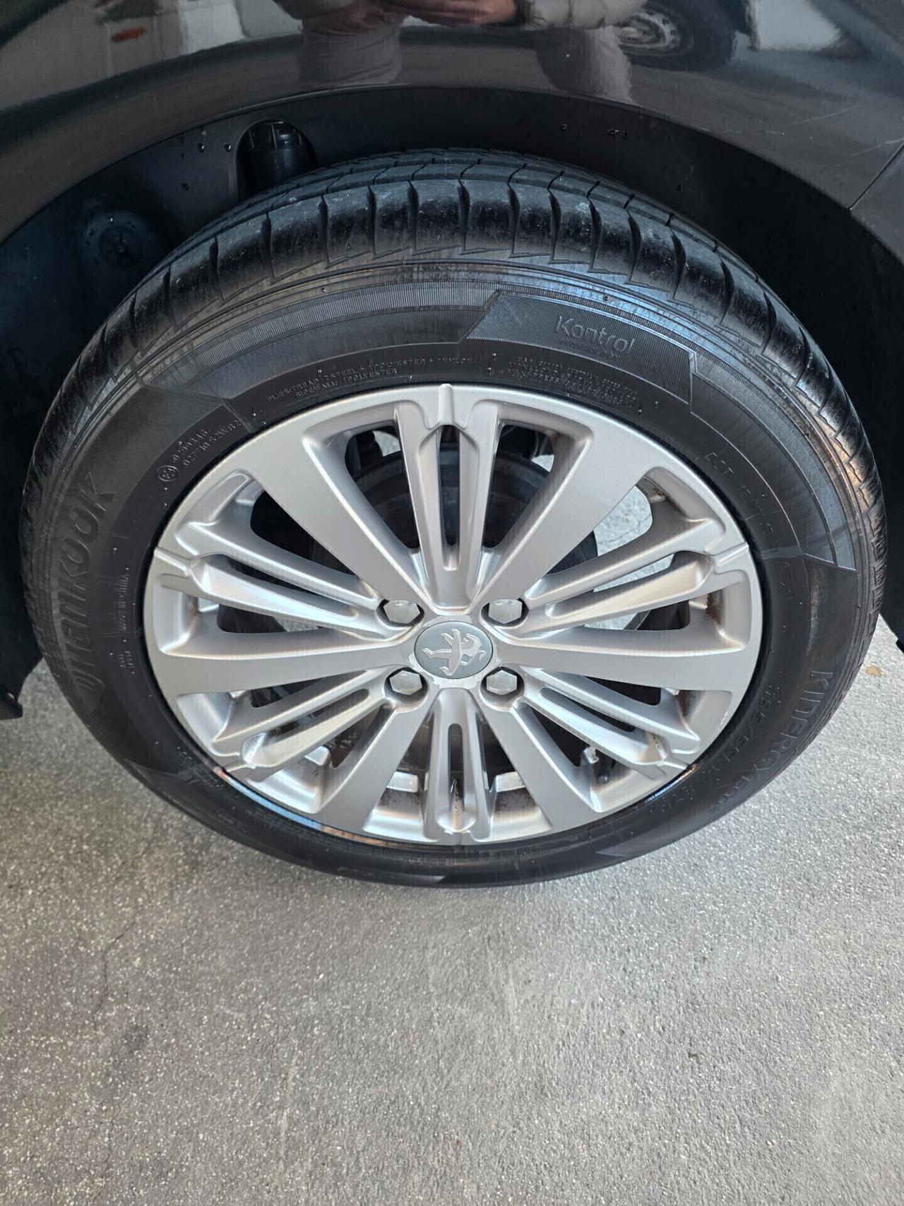 Peugeot 208 1.4 diesel 2016 FINANZIABILE