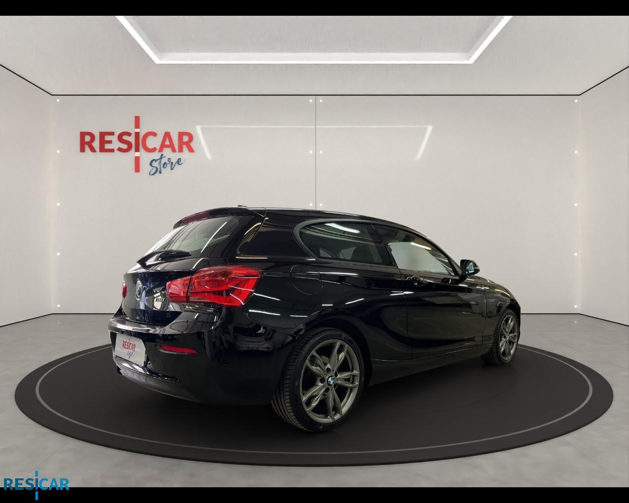 BMW 118i Advantage 3p IDONEA NEOPATENTATO