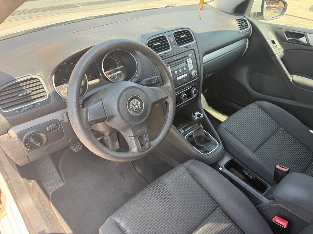Volkswagen Golf 1.6 5p. Trendline GPL