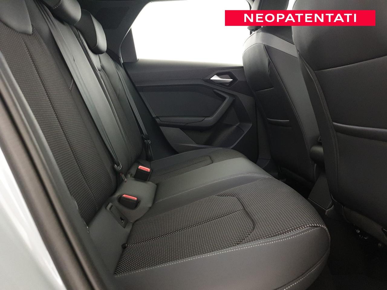 Allstreet 30TFSI 116CV S tronic Identity Contrast