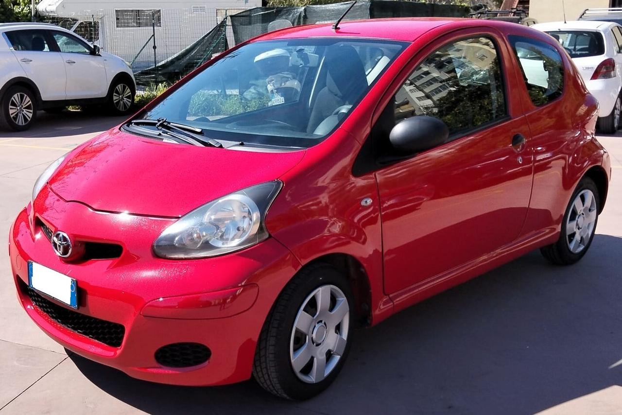 TOYOTA AYGO 1.0 SENZA UN GRAFFIO 12 MESI DI GARANZIA