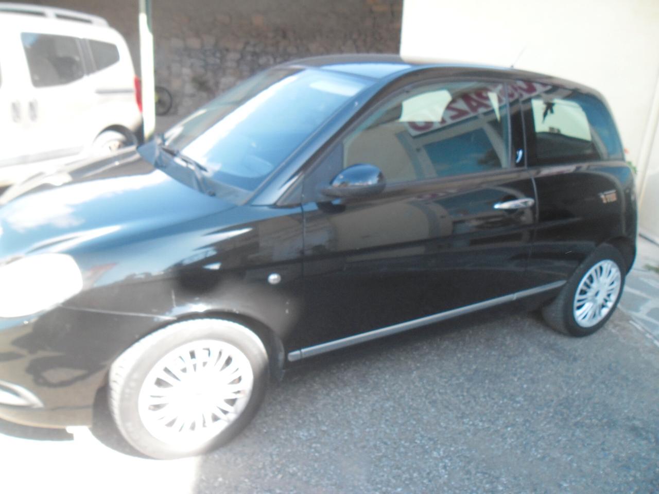 Lancia Ypsilon 1.2 Argento