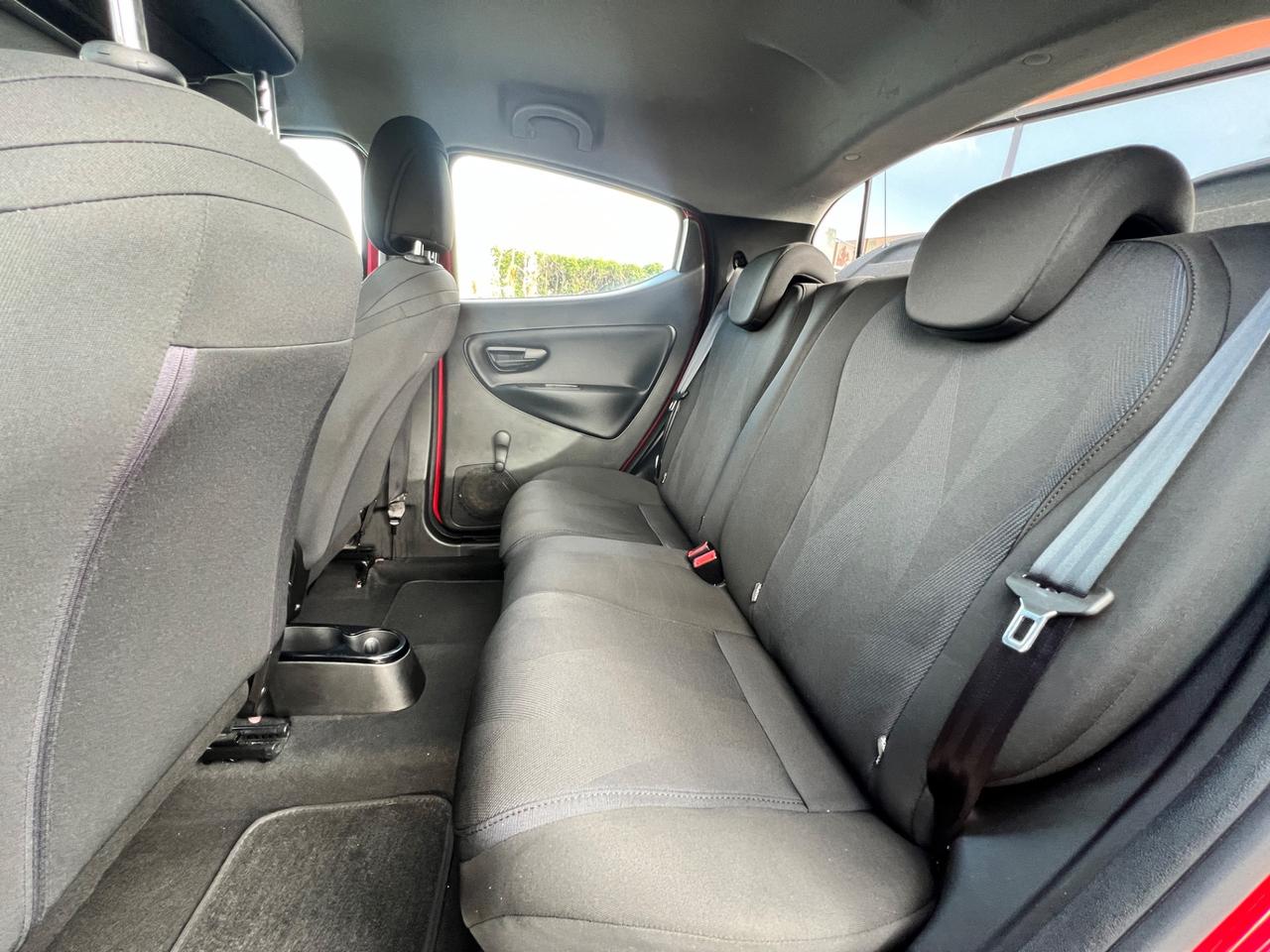 Lancia Ypsilon 1.2 69 CV 5 porte S&S Platinum