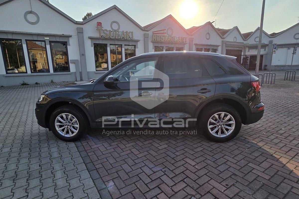 AUDI Q5 40 TDI quattro S tronic Business