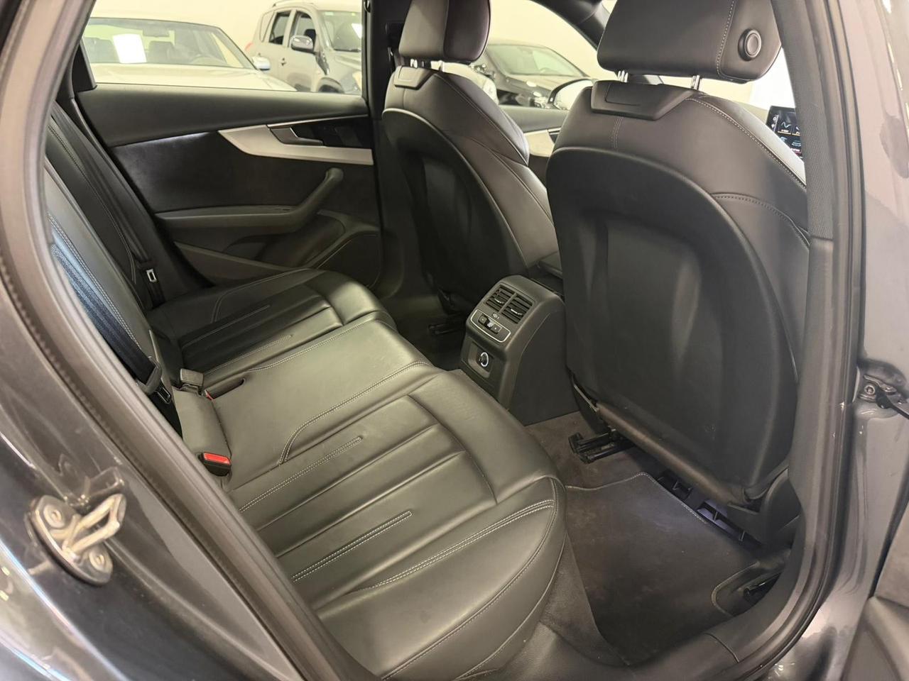 Audi A4 Avant 45 TDI quattro tiptronic S line edition MY21
