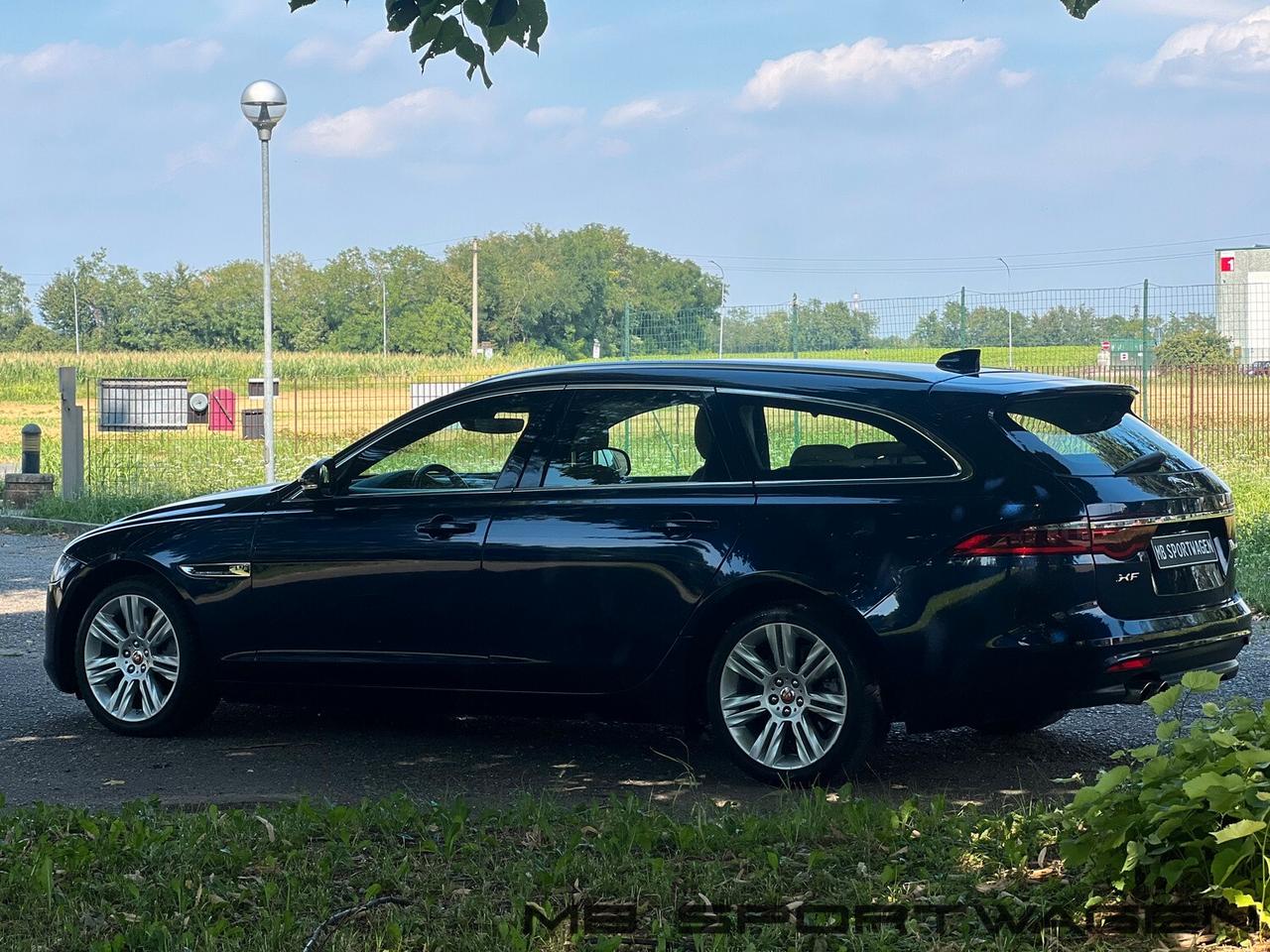 Jaguar XF Sportbrake 2.0 D 180 CV AWD aut. Prestige