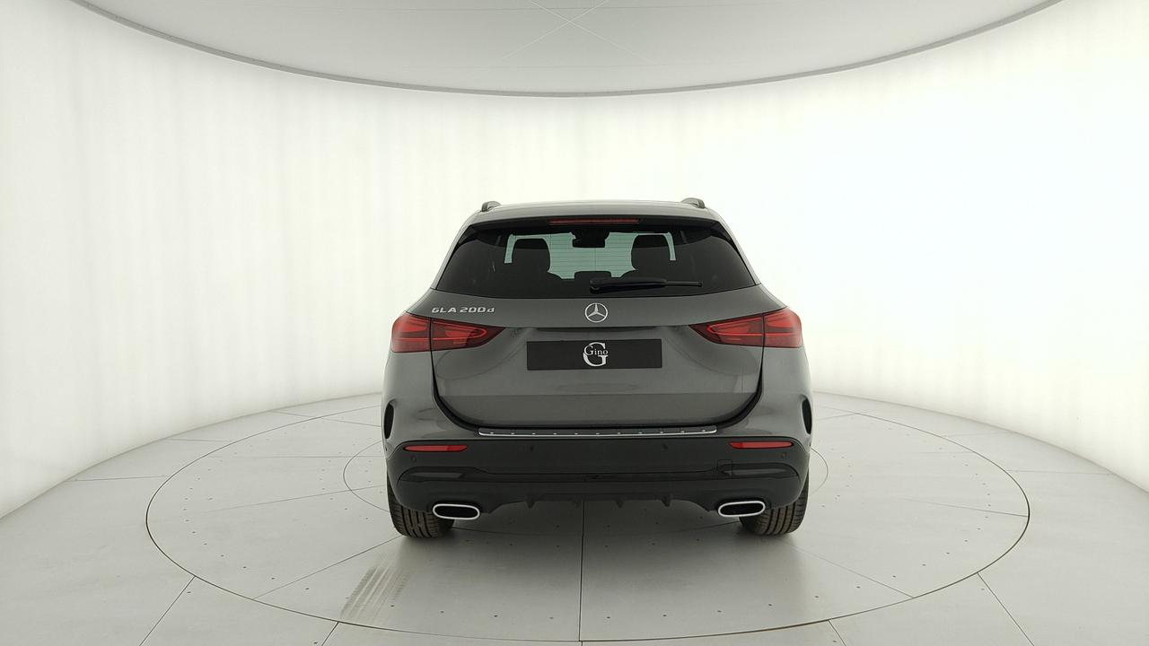 Mercedes-Benz GLA 200 d automatic