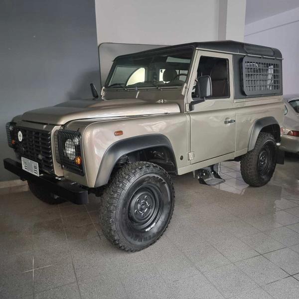 Land Rover Defender RESTORED 90 2.2 PUMA TD4- LIFE&STYLE