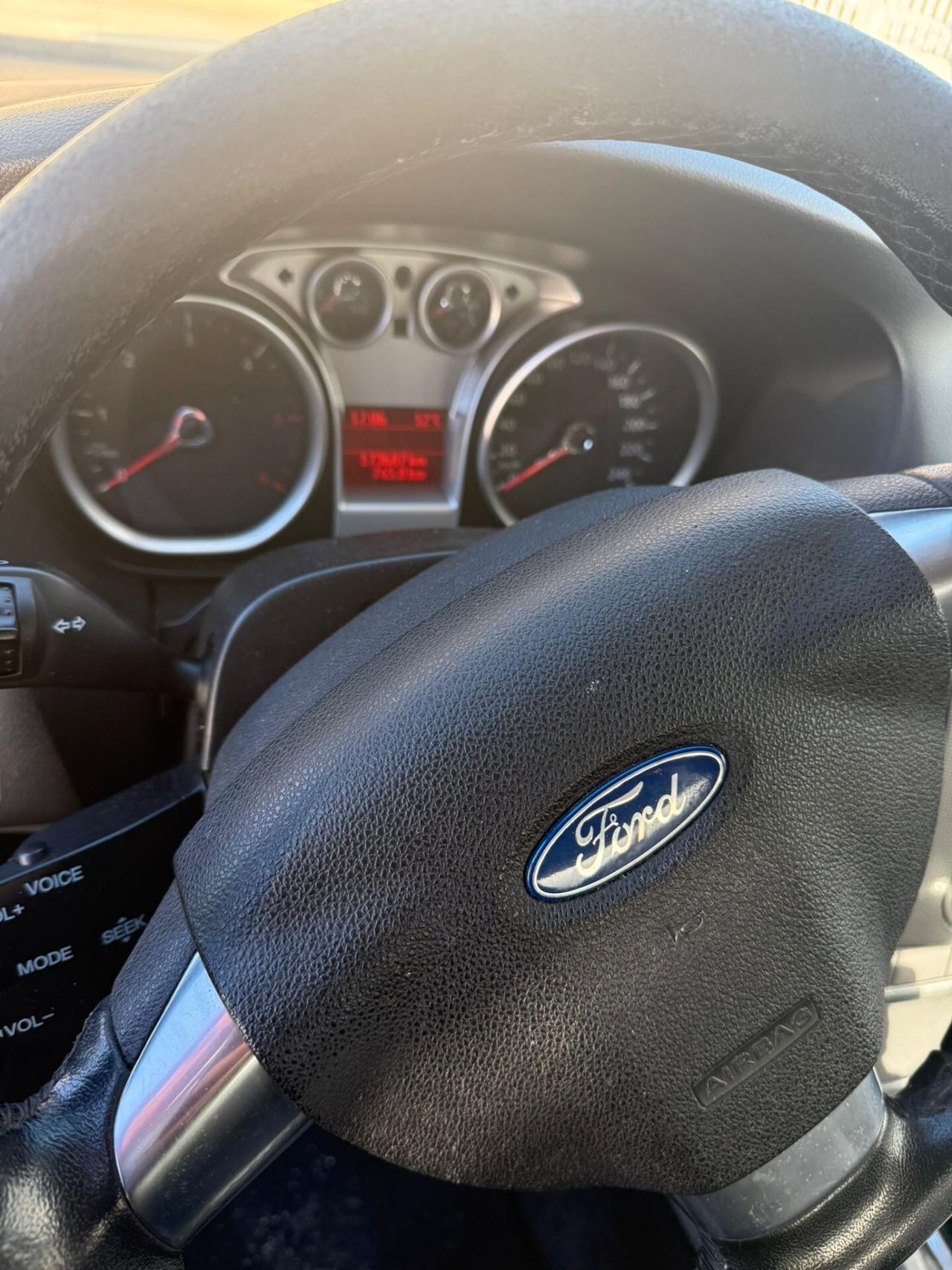 Ford Focus 1.6 TDCi (110CV) 5p. Tit. DPF