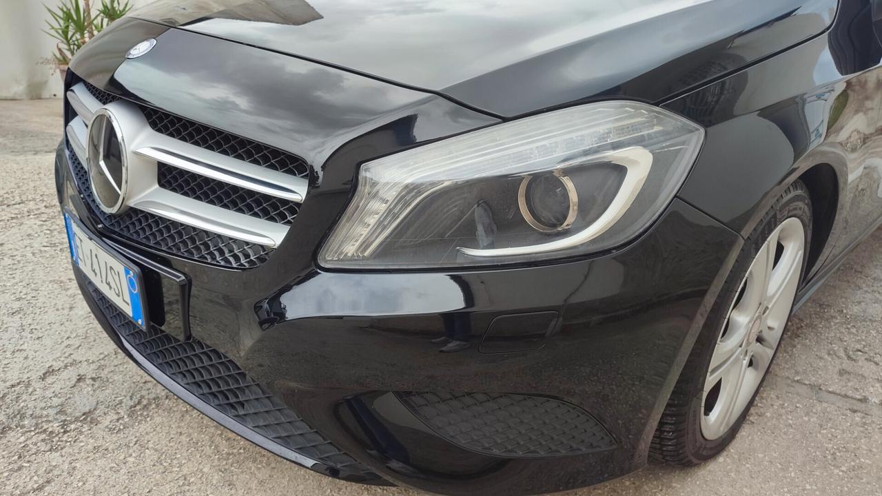 MERCEDES A180