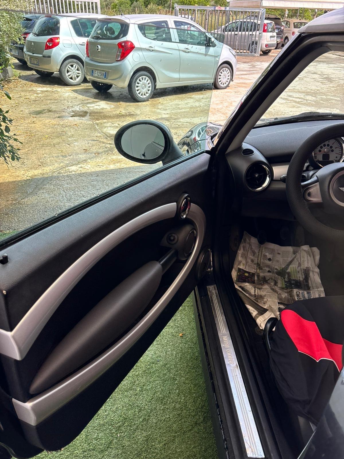 MINI COOPER 1.6 COOPER D