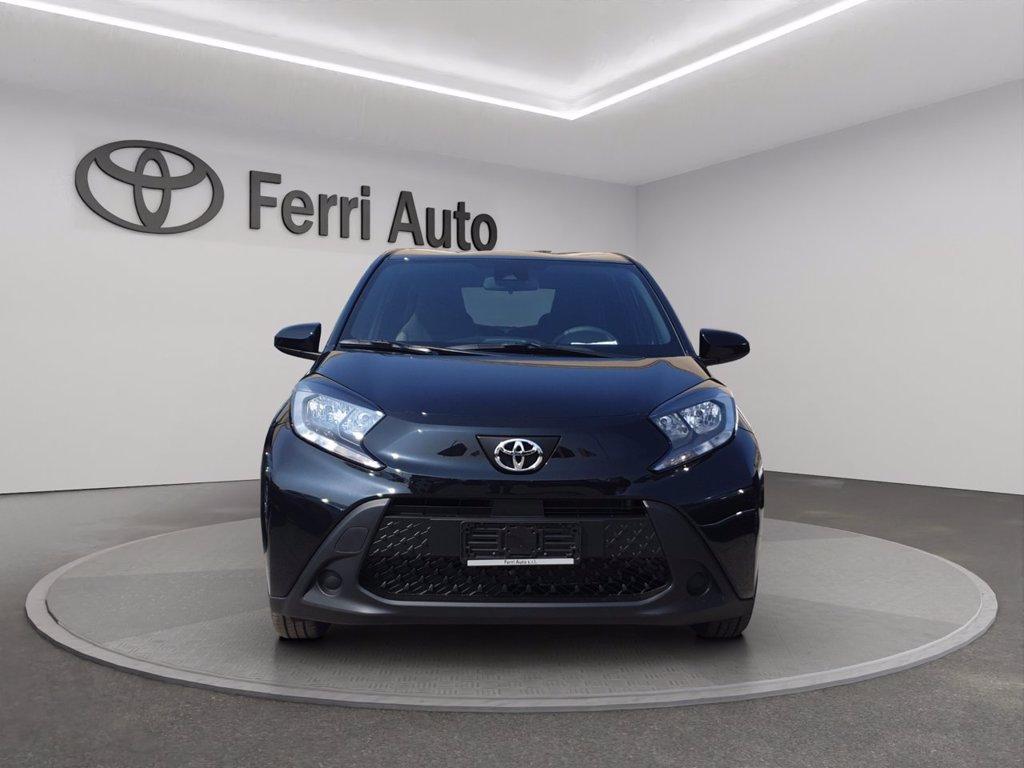 TOYOTA Aygo x 1.0 active 72cv del 2025