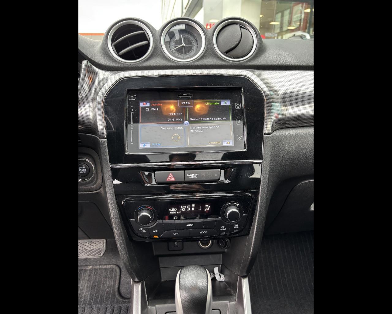 SUZUKI Vitara (2015) - Vitara 1.4 Hybrid A/T Starview