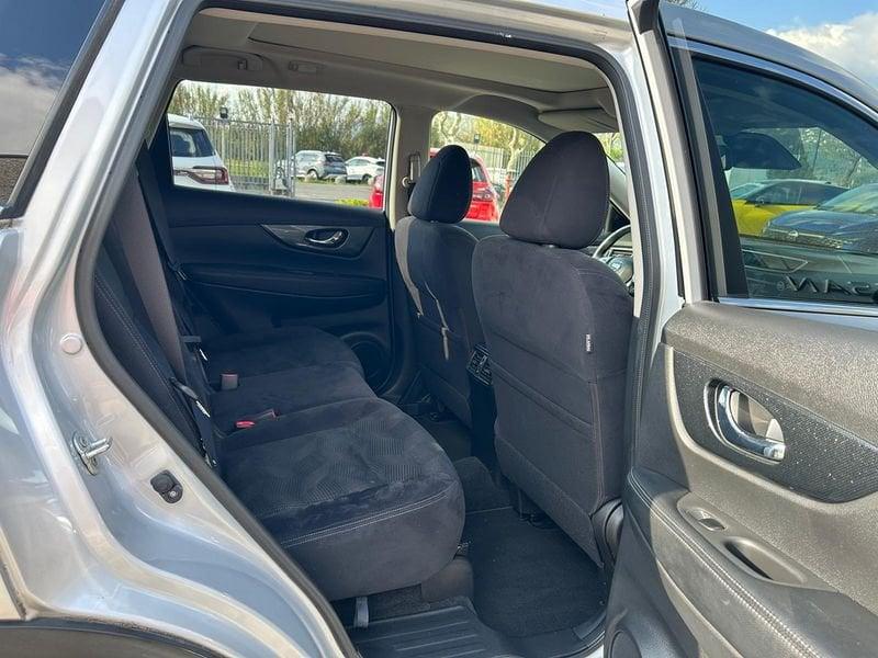 Nissan X-Trail 1.6 dCi Acenta Premium 2WD Xtronic 7p.ti 1.6 dCi Acenta Premium Xtronic 7 posti