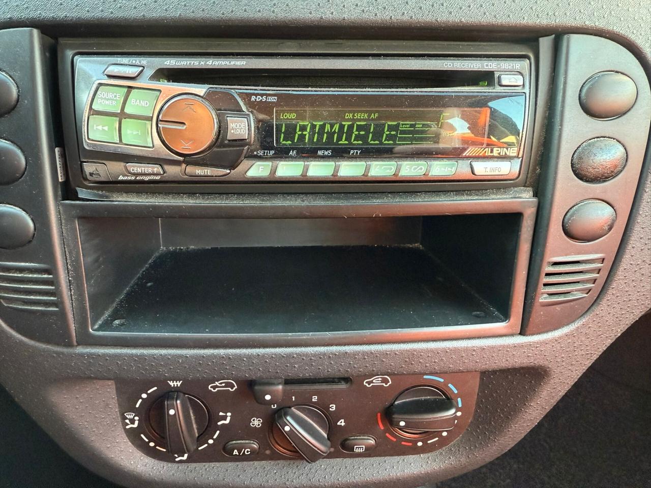 Citroen C2 1.1 87.000 KM CLIMA