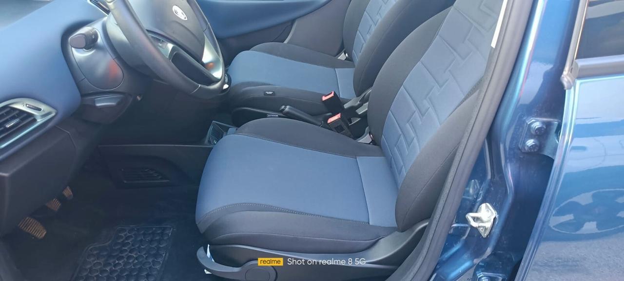 Lancia Ypsilon 1.0 FireFly 5 porte S&S Hybrid Platino