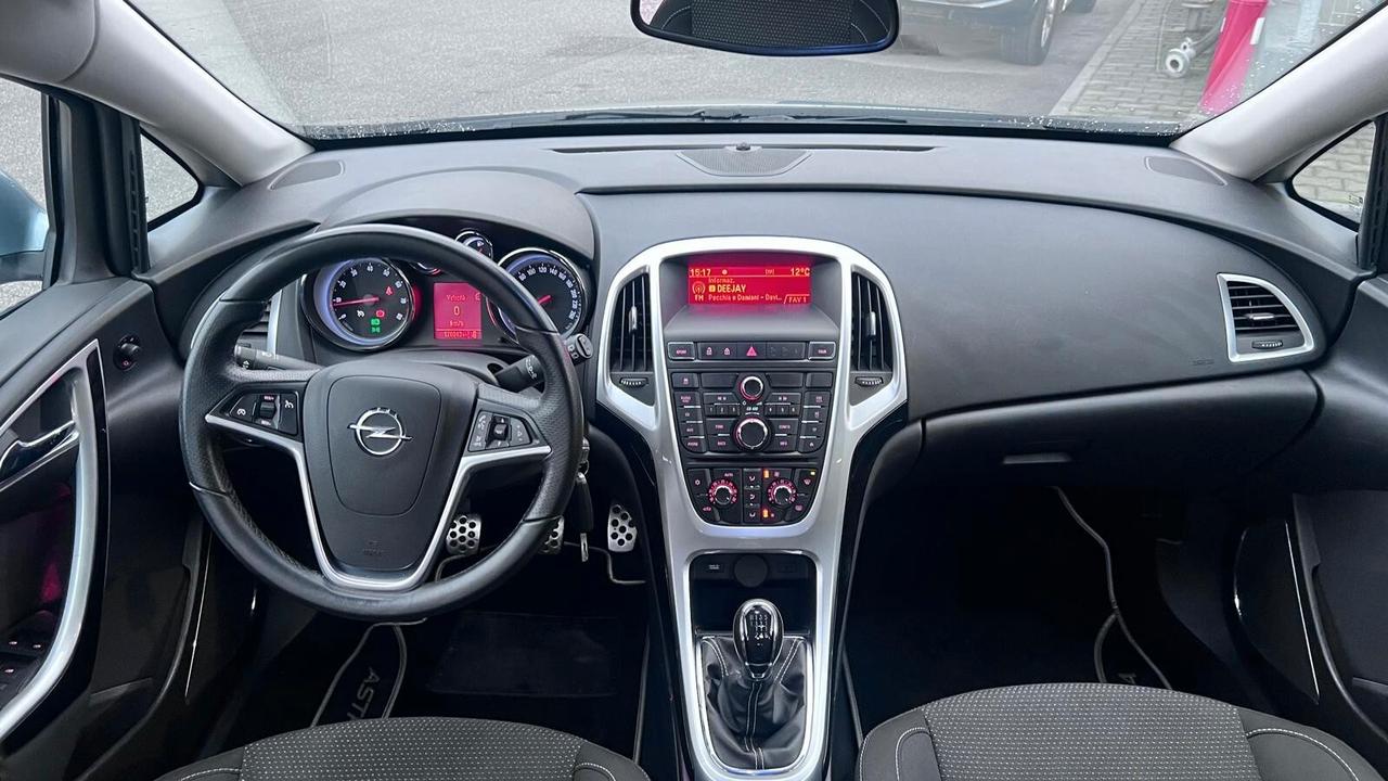 Opel Astra 1.6 Turbo 180CV 5 porte Cosmo S