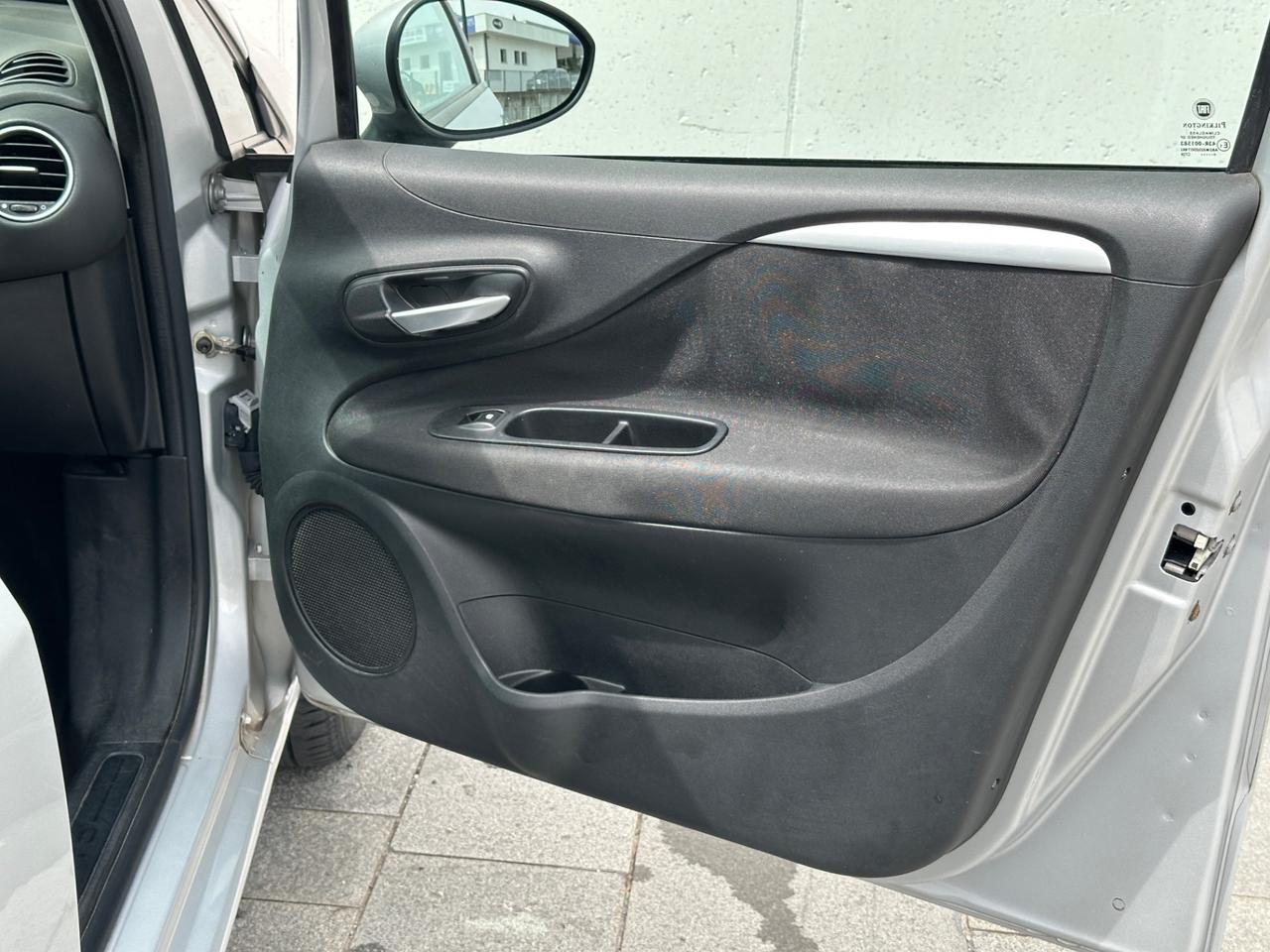 Fiat Punto 1.3 MJT II 75 CV 5 p Neopatentati