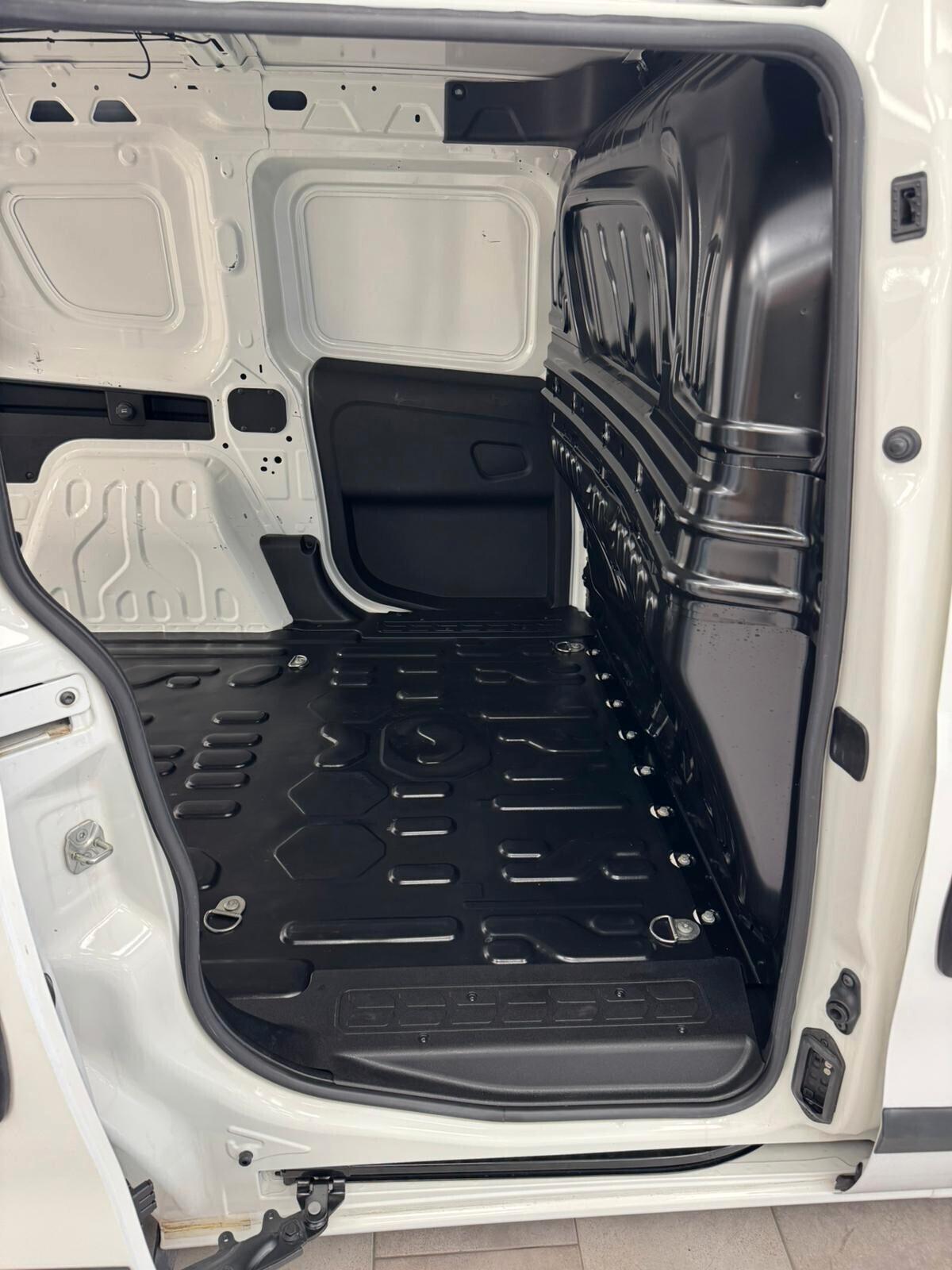 FIAT DOBLO 1.6 MJT LOUNGE