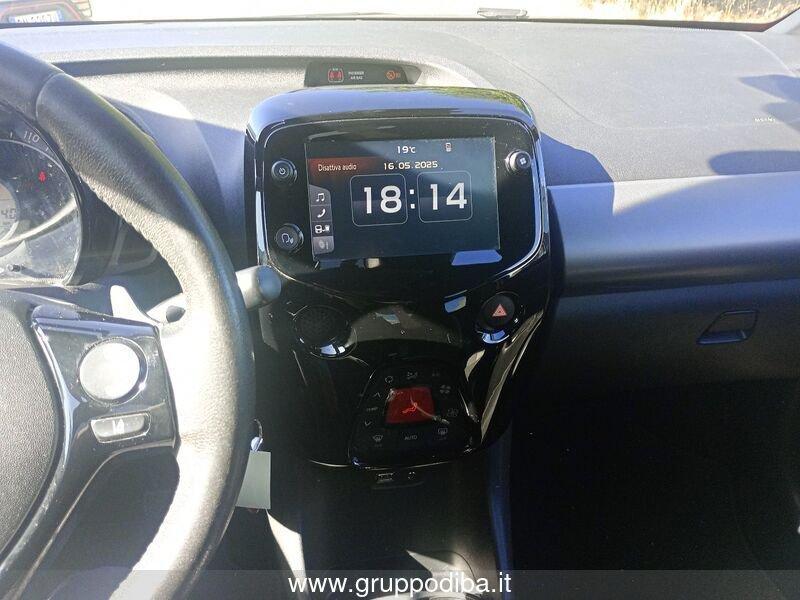 Toyota Aygo II 2018 5p 5p 1.0 x-wave grey m-mt 72cv