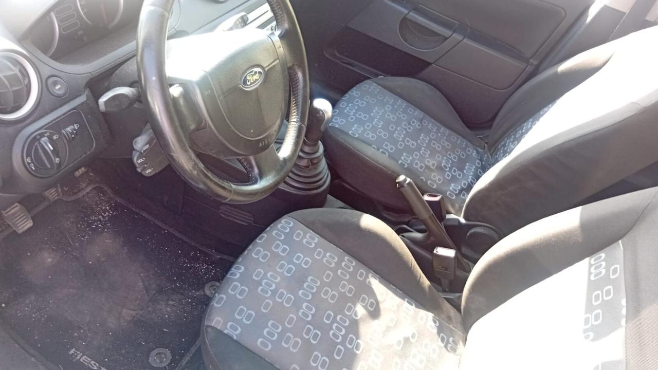 Ford Fiesta 1.4 TDCi 5p. Ghia