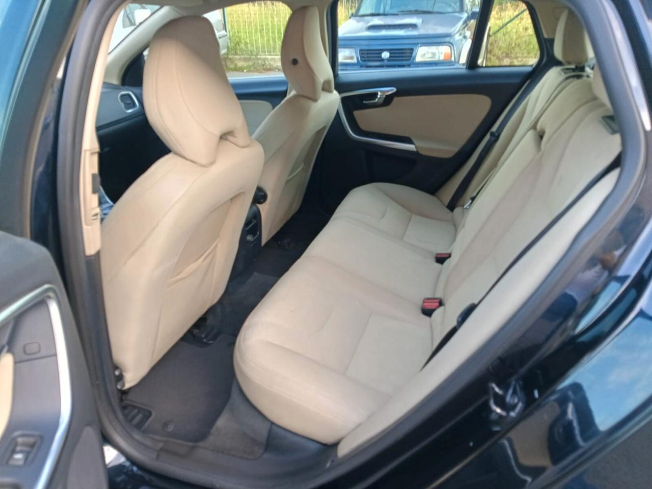 Volvo V60 D3 Geartronic Summum