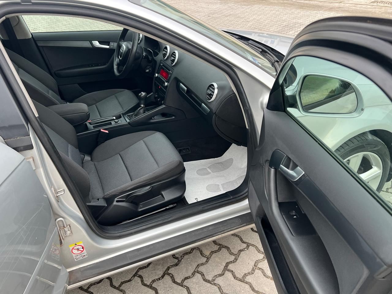 Audi A3 1.6 TDI 105 CV CR Ambiente