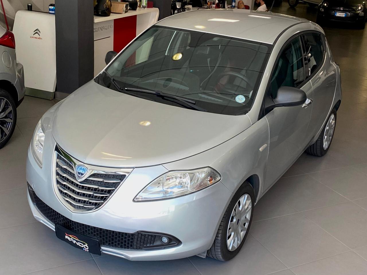 Lancia Ypsilon 1.3 MJT 95 CV 5 Porte S&S Silver