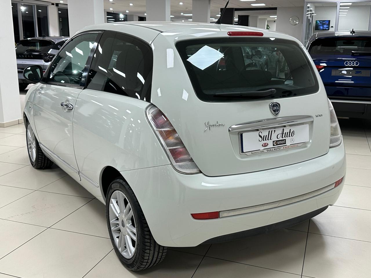 Lancia Ypsilon 1.2 69 CV Unyca - 2011