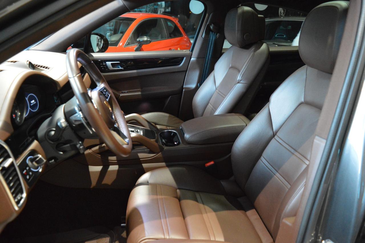 Porsche Cayenne Coupé 3.0 V6 E-Hybrid