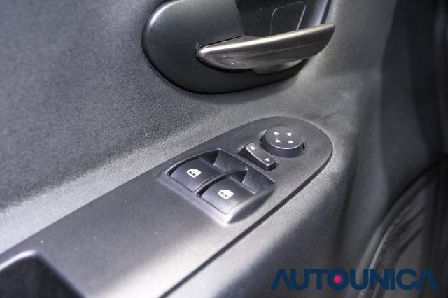 LANCIA Ypsilon 1.2 69 CV 5 PORTE S&S GOLD NEOPATENTATI