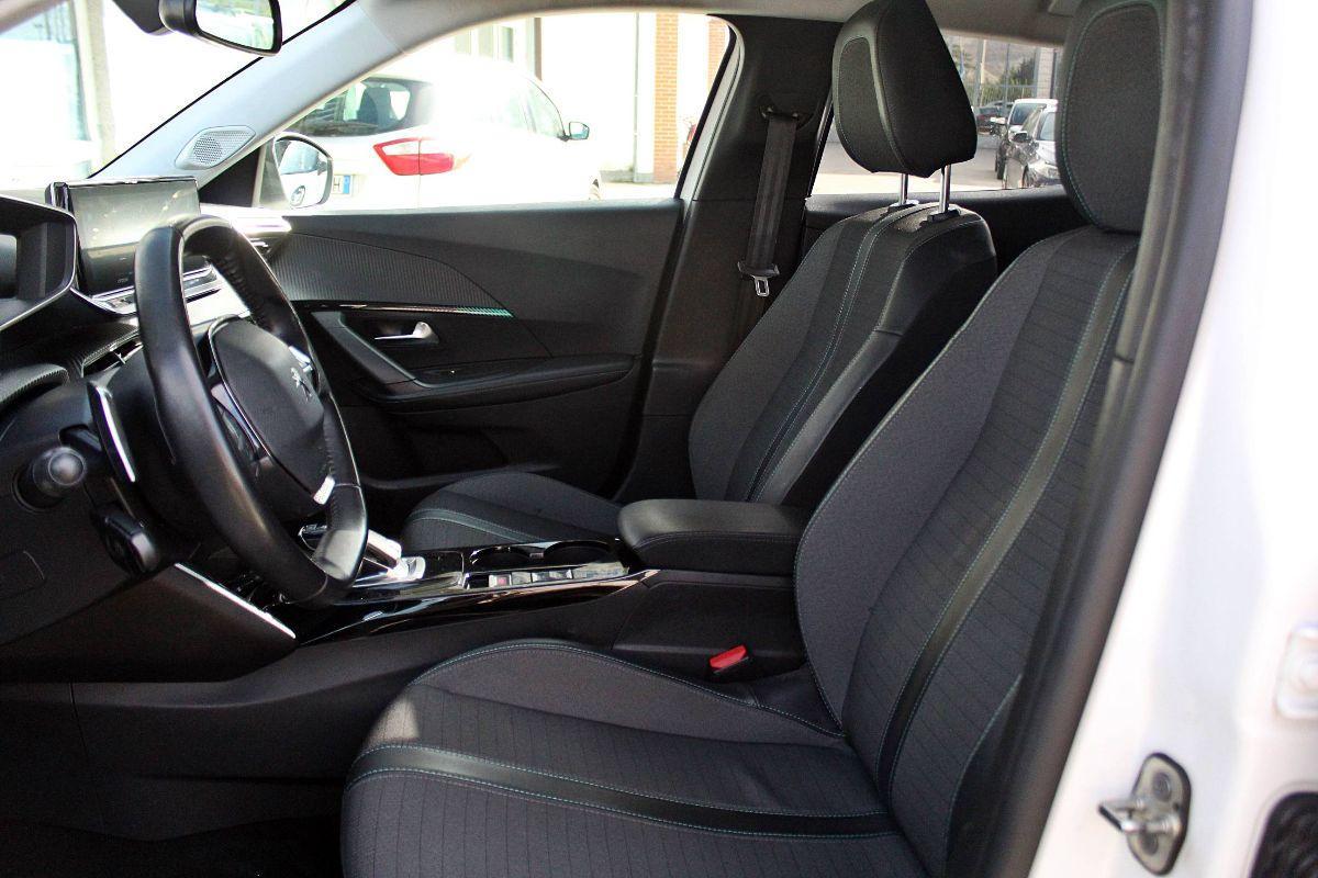 PEUGEOT - 2008 - BlueHDi 130 S&S EAT8 GT Pack