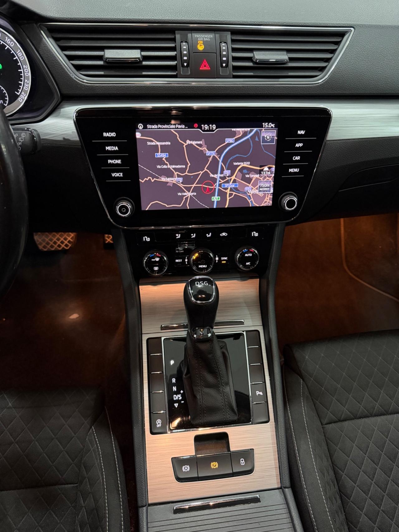 Skoda Superb 1.6 TDI SCR DSG Wagon Style