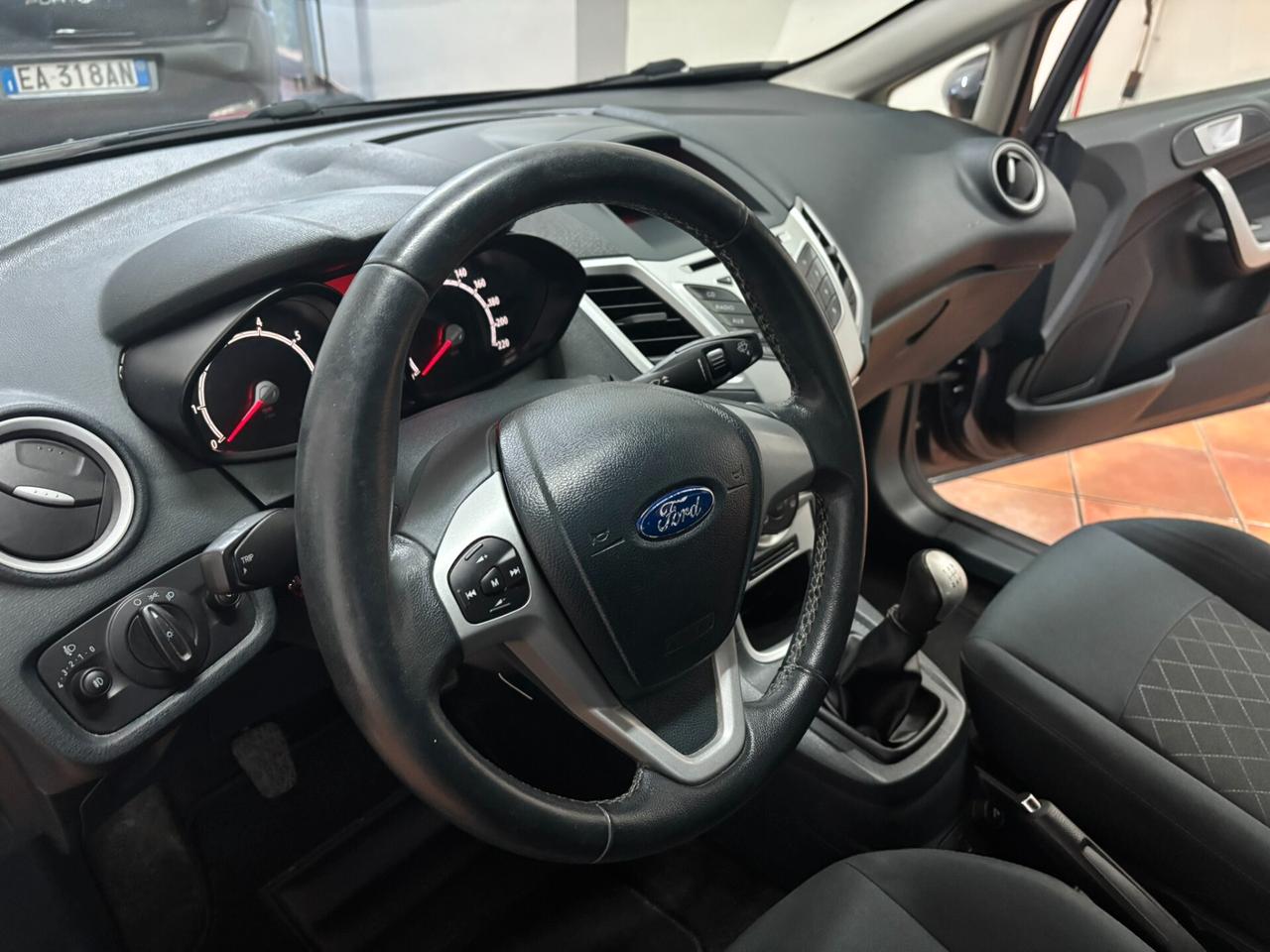 FORD FIESTA 1.2 BENZINA TITANIUM 12/2012
