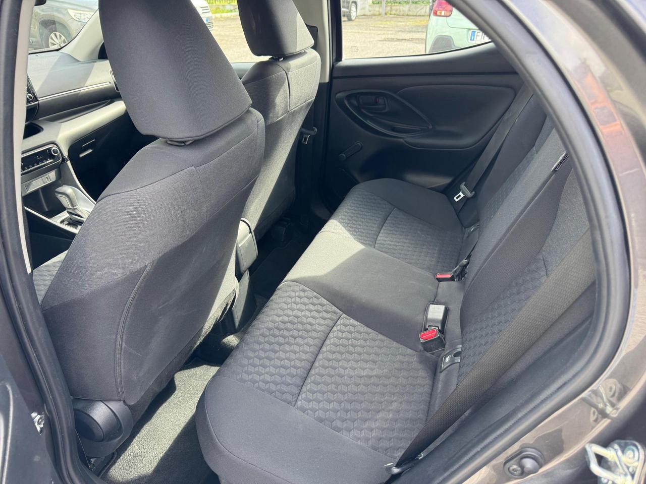 Toyota Yaris 1.5h Business