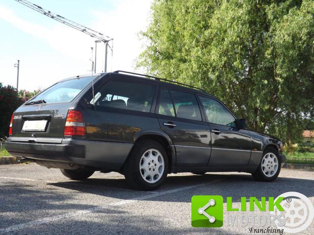 MERCEDES-BENZ 250 TD Turbo in discrete condizioni di carrozzeria
